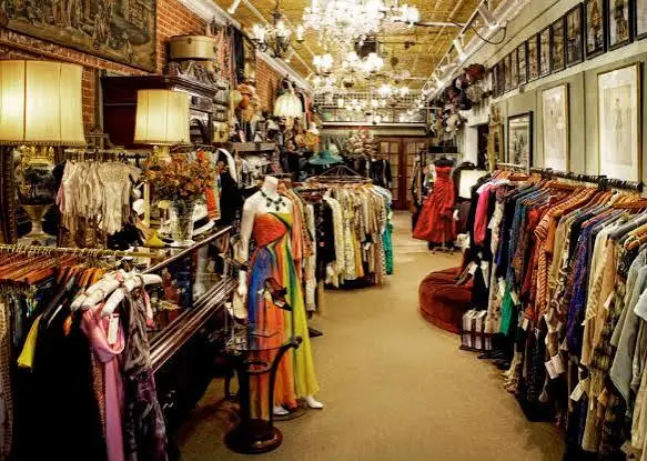 ThriftQatar - Homegrown Instagram Thrift Account